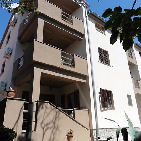 Apartments Kostijal Zadar Quarto foto